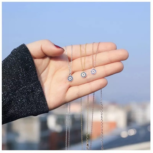 3/$30 💛🤍 Dainty Evil Eye Rhinestone Necklace - Picture 2 of 4